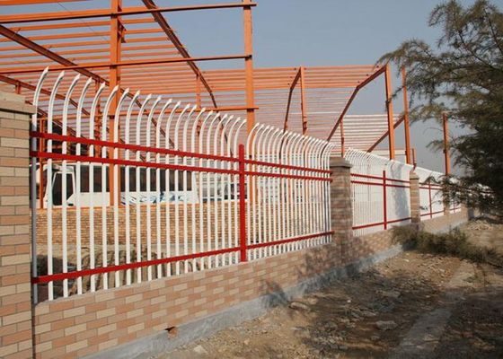 Cina Bounding Wall Security Metal Wire Anggar Pipa Baja Galvanis Warna Putih pemasok