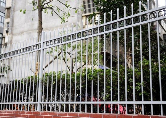 Cina Ornamental Balcony Privacy Fence Panel Anti Korosi Untuk Rumah Desain pemasok
